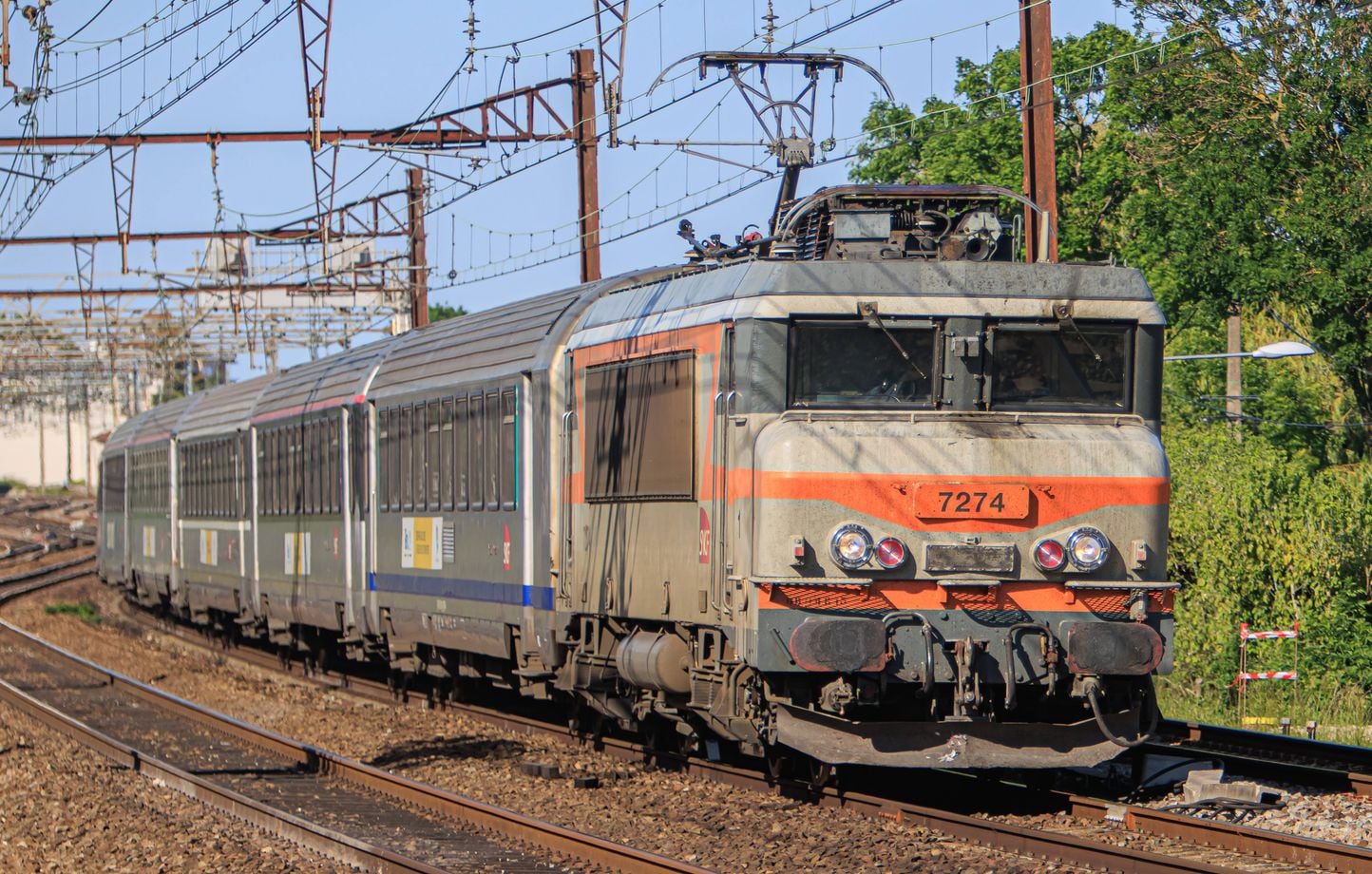Gran avería y casi ocho horas de retraso en un tren París-Clermont Gran avería y casi ocho horas de retraso en un tren París-Clermont